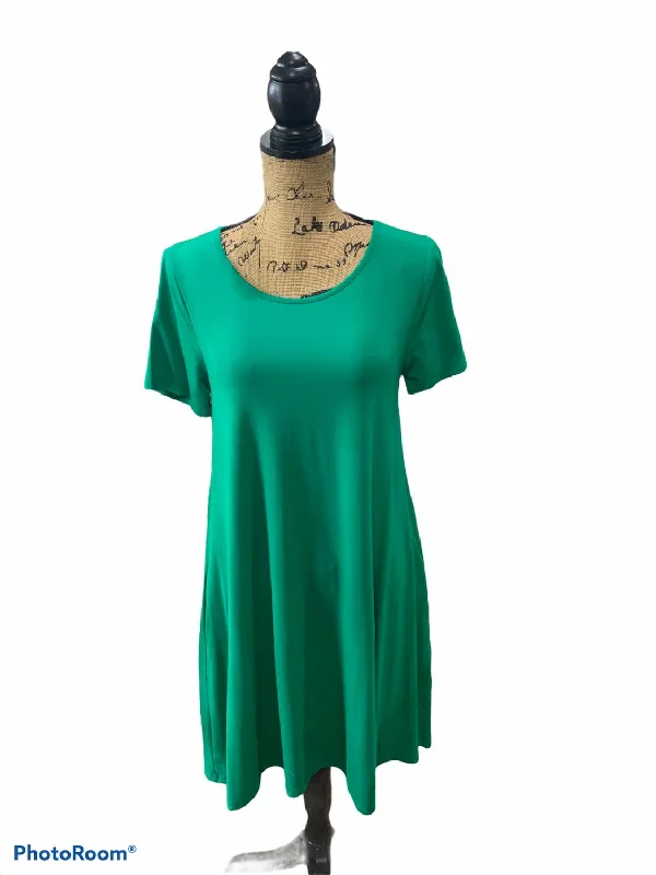 T Shirt Pocket Dress In Forest Green