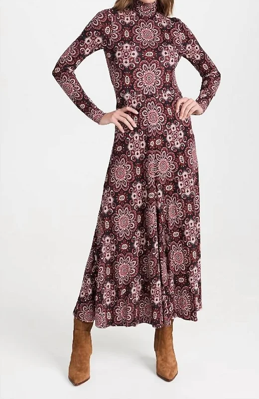 Agata Dress In Scarf Medallion Rum Raisin